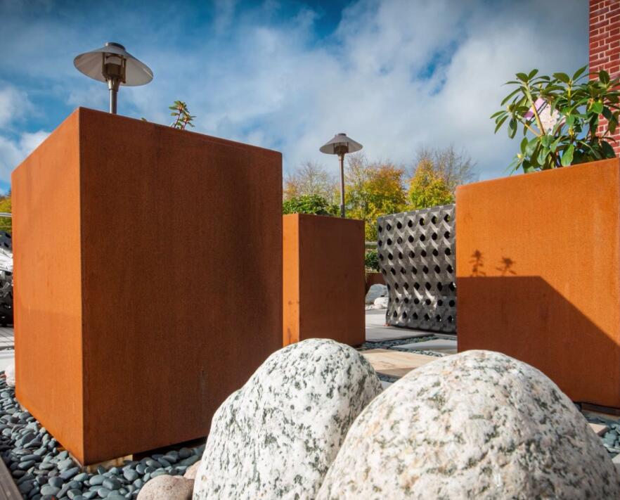 聂荣锈钢板花箱