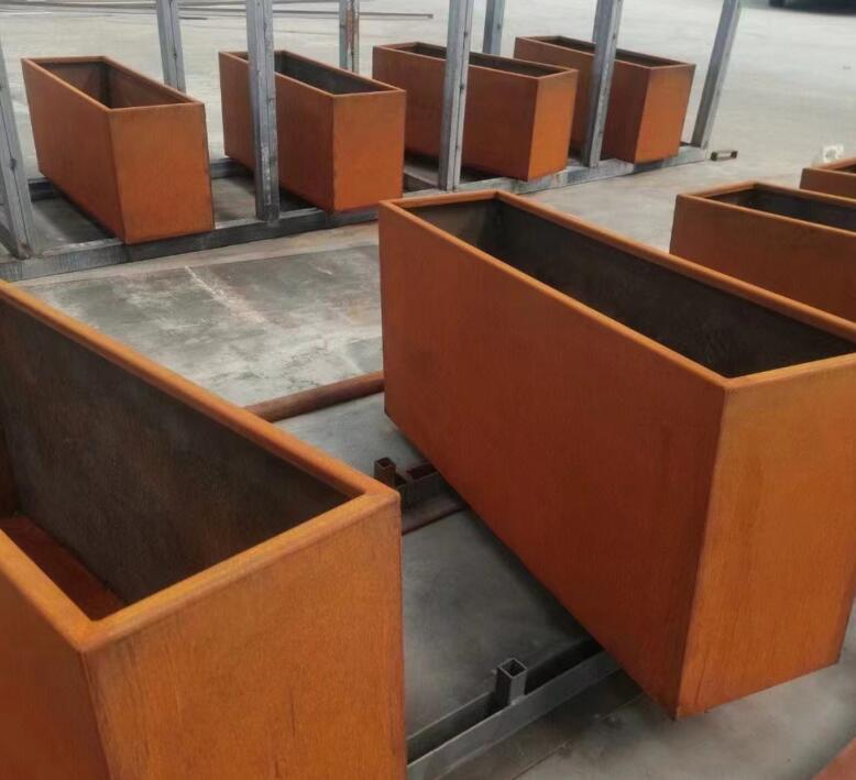 聂荣耐候钢花箱